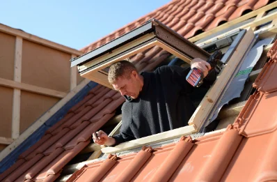 Pose de fenêtres de toit Velux à Roilly